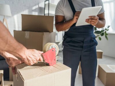What Are the Benefits of Hiring Professional Movers?